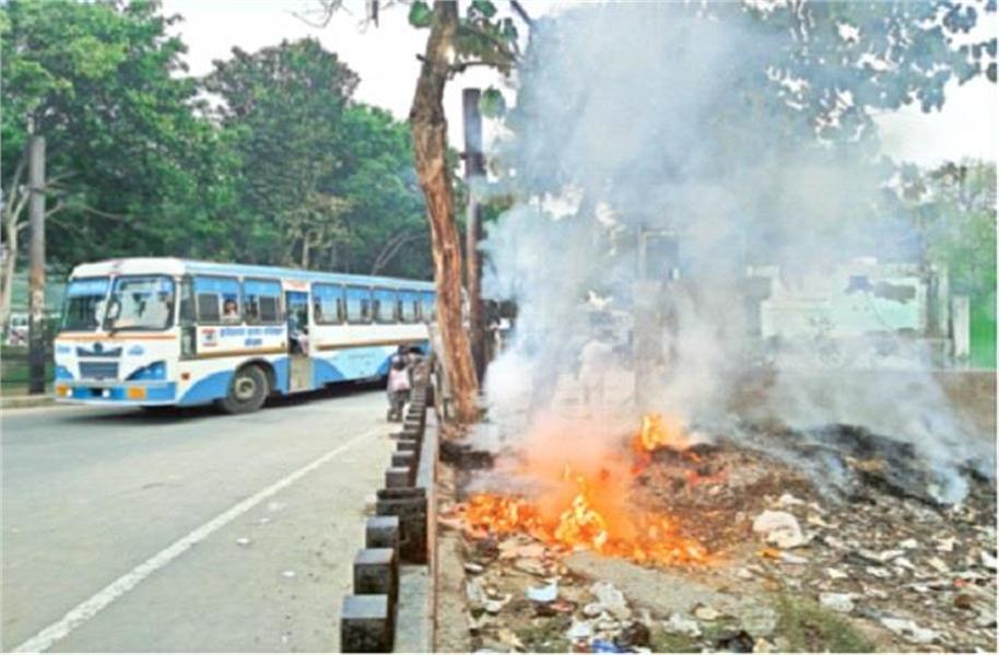 Doesn't the satellite show burning garbage? Pressure on farmers to file FIR and arrest