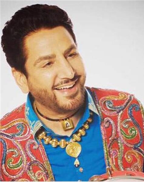 Singer Gurdas Maan's video with elderly fan goes viral, discussion everywhere