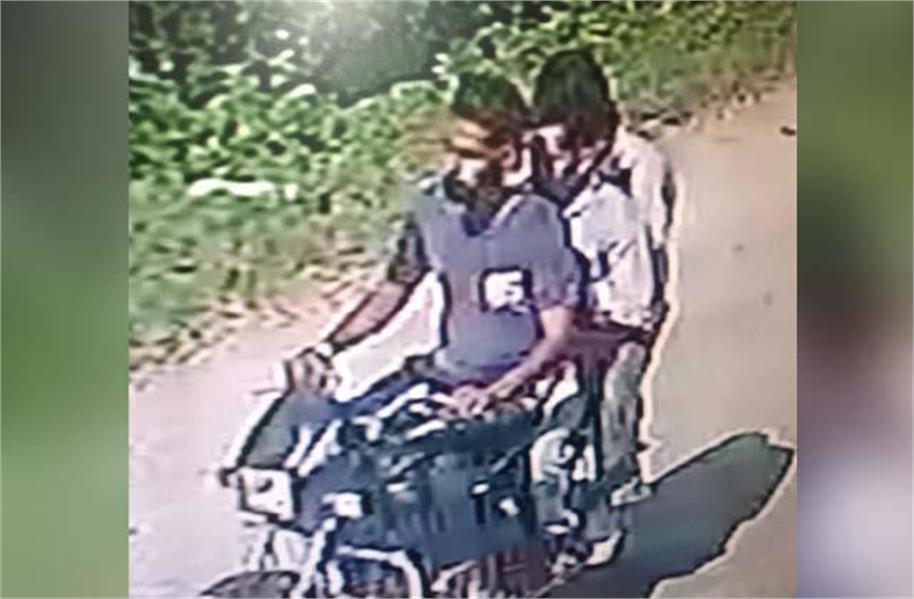 Robbers attack young man in broad daylight in city